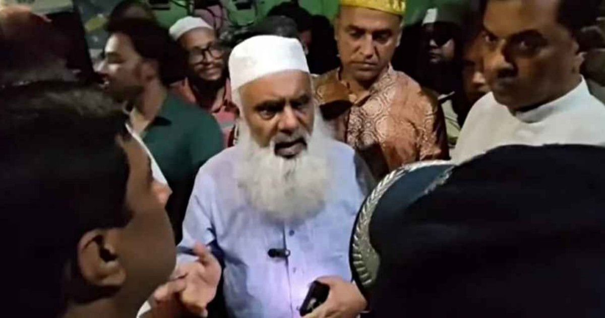স্কুলছাত্র গুলি খাবে আর আপনি ওসি থাকবেন তা হয় না: মনিরুল হক চৌধুরী