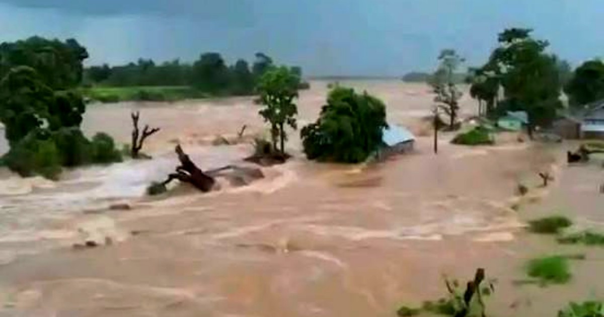 উজানের ঢলে তিস্তার পানি বিপৎসীমার কাছাকাছি