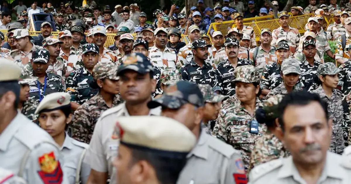 নয়াদিল্লিতে ২৫ হাজার পুলিশ মোতায়েন: প্রস্তুত ১২টি অস্থায়ী বন্দিশিবির