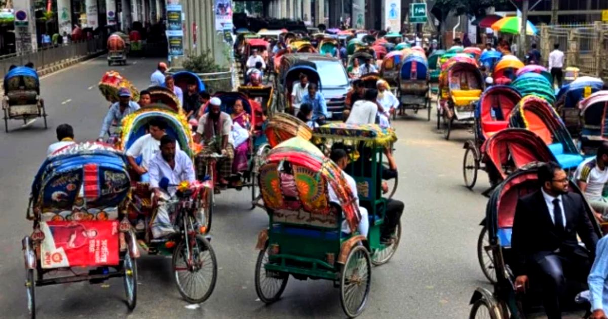 ব্যাটারি অটোরিকশার ৪৮ হাজার অবৈধ চার্জিংয়ে বিদ্যুৎ উধাও