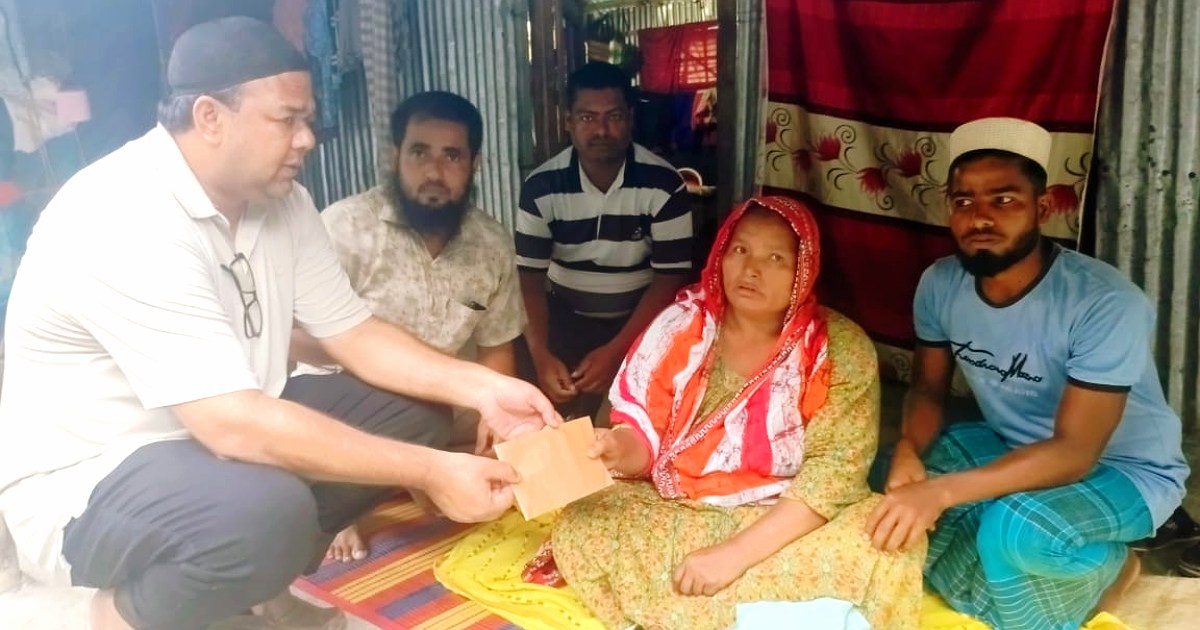 খাদিজা ও রোমেনার চিকিৎসায় পাশে দাঁড়ালেন আক্কাস আলী