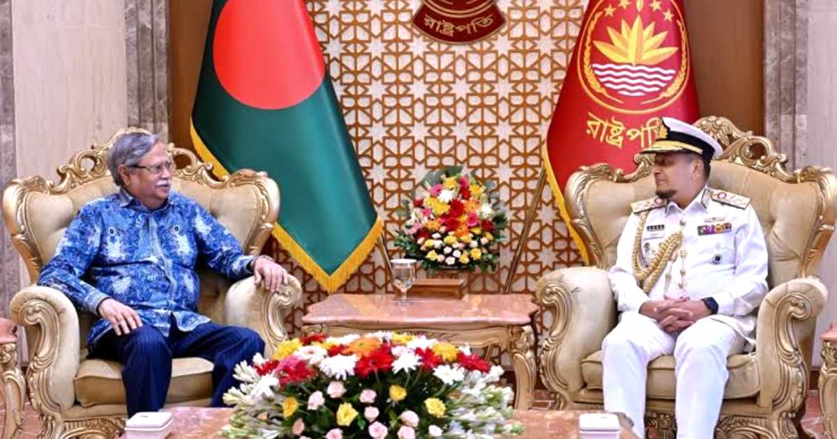 রাষ্ট্রপতির সঙ্গে বিদায়ী নৌপ্রধানের সৌজন্য সাক্ষাৎ
