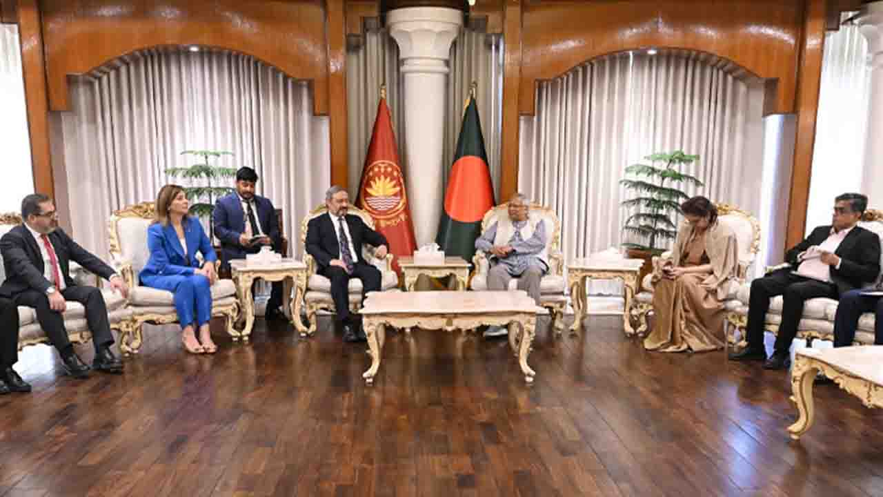 প্রধান উপদেষ্টার সঙ্গে তুরস্কের নির্বাচন পর্যবেক্ষক দলের সৌজন্য সাক্ষাৎ