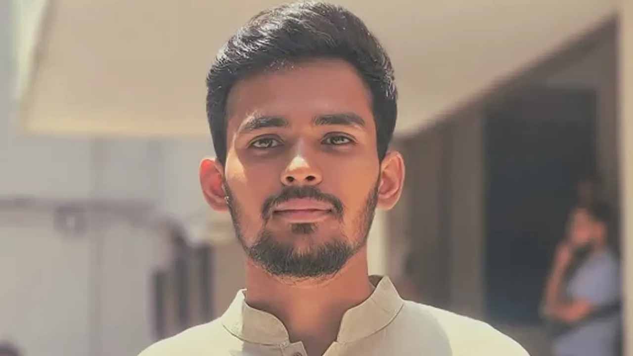 কুমিল্লার যে আসন থেকে মনোনয়নপত্র নিলেন আসিফ