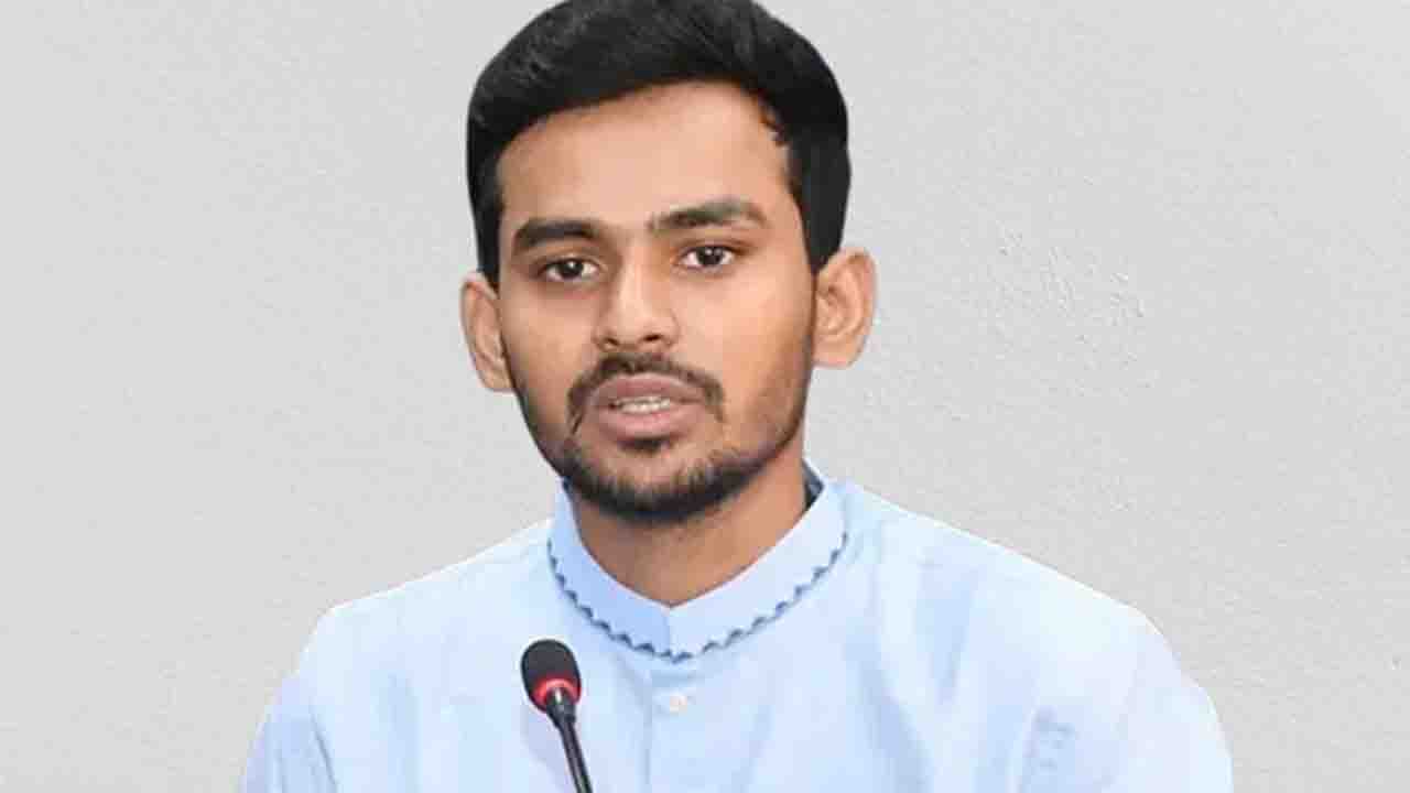 ব্যাংক ব্যালেন্সের তথ্য দিলেন আসিফ মাহমুদ: স্ত্রীর অ্যাকাউন্টে ৬১৩ টাকা