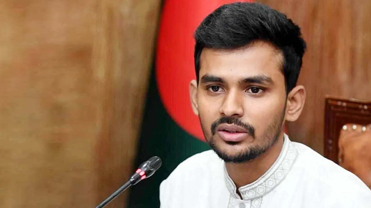 নির্বাচন করার বিষয়ে সিদ্ধান্ত জানালেন উপদেষ্টা আসিফ