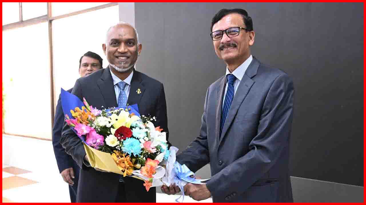 শপথ অনুষ্ঠানে যোগ দিতে ঢাকায় মালদ্বীপের প্রেসিডেন্ট মুইজ্জু