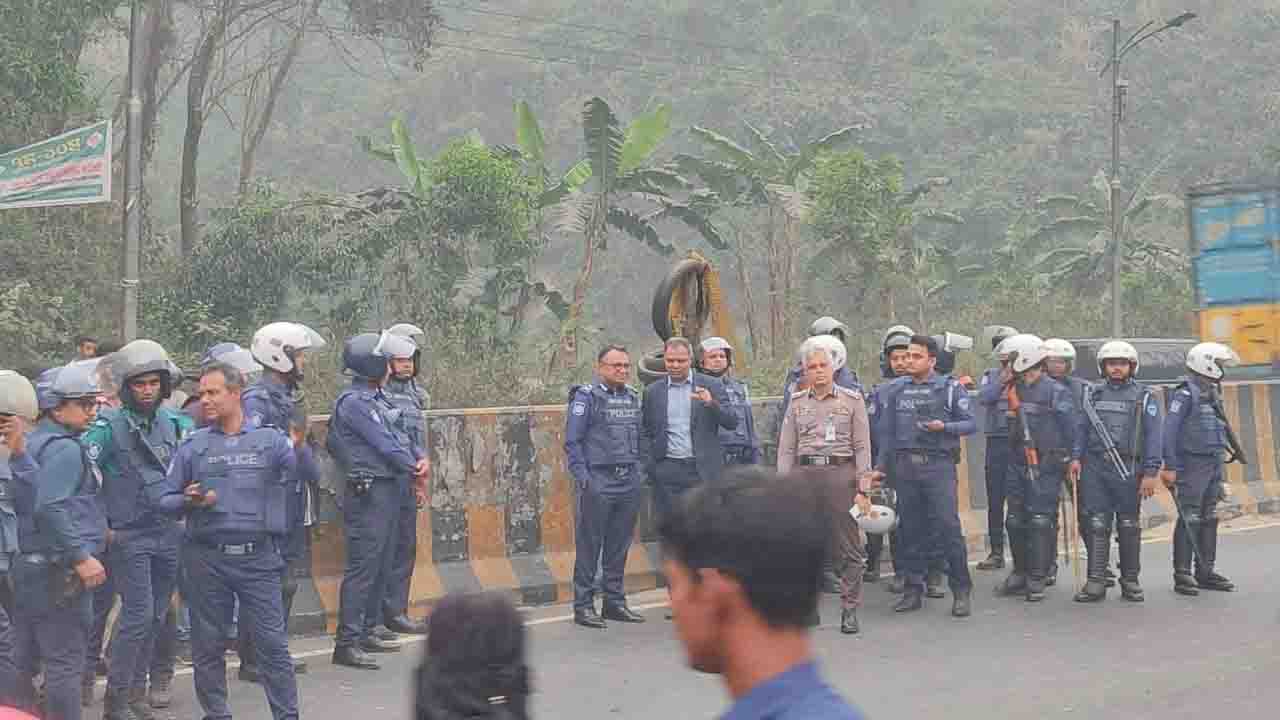 জঙ্গল সলিমপুরে ৩ হাজার সদস্যের নজিরবিহীন যৌথ অভিযান