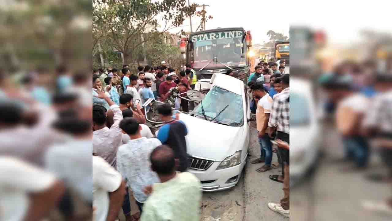 কুমিল্লায় বাস-প্রাইভেটকার সংঘর্ষে চালকসহ নিহত বেড়ে ৫