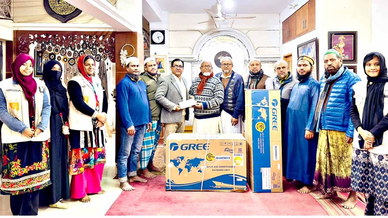 ড্রইং স্কুল দিনাজপুর এর পক্ষ থেকে পাটুয়াপাড়া জামে মসজিদে এসি প্রদান