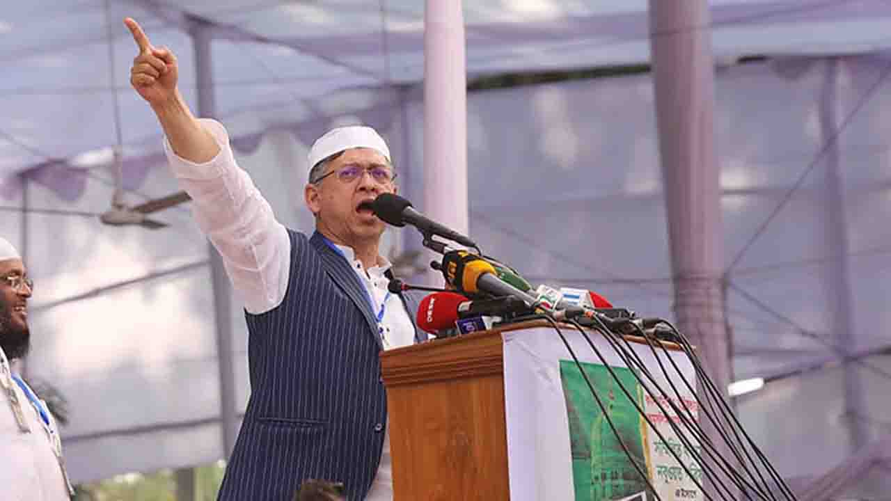 যারা আল্লাহর রাসুলকে মানে না তারা মুসলিম হতে পারে না: সালাহউদ্দিন