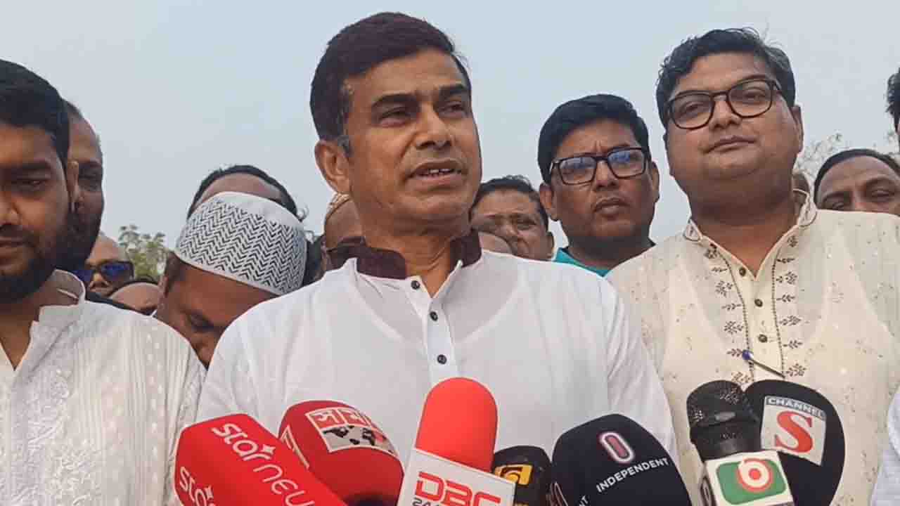 নদী রক্ষায় ভারতের সাথে কূটনৈতিক আলোচনার ইঙ্গিত: ফরহাদ হোসেন আজাদ