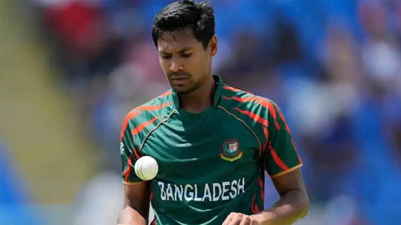 আইপিএল থেকে বাদ পড়ে এবার পিএসএলে মুস্তাফিজ