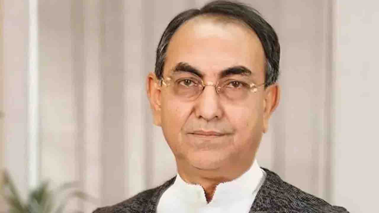 মির্জা আব্বাসকে নিয়ে সিঙ্গাপুর গেল এয়ার অ্যাম্বুলেন্স