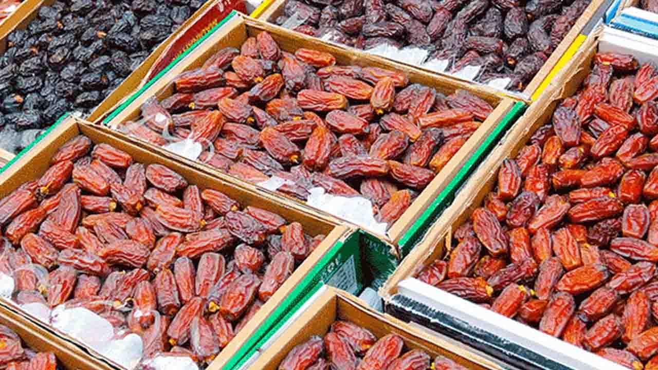 কুমিল্লায় সৌদি খেজুরের সঠিক বরাদ্দ জানাল প্রশাসন