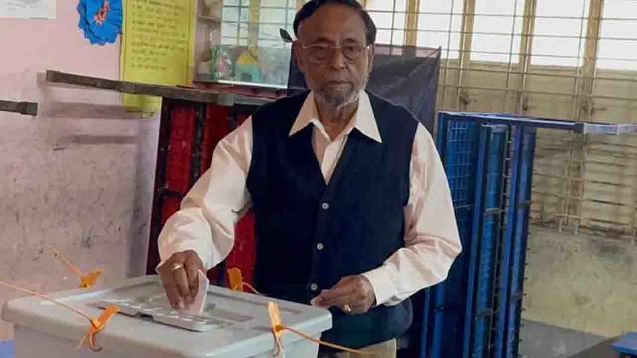 ভোট দিয়ে কর্নেল অলি বললেন, ১১ দলীয় জোট সরকার গঠন করবে