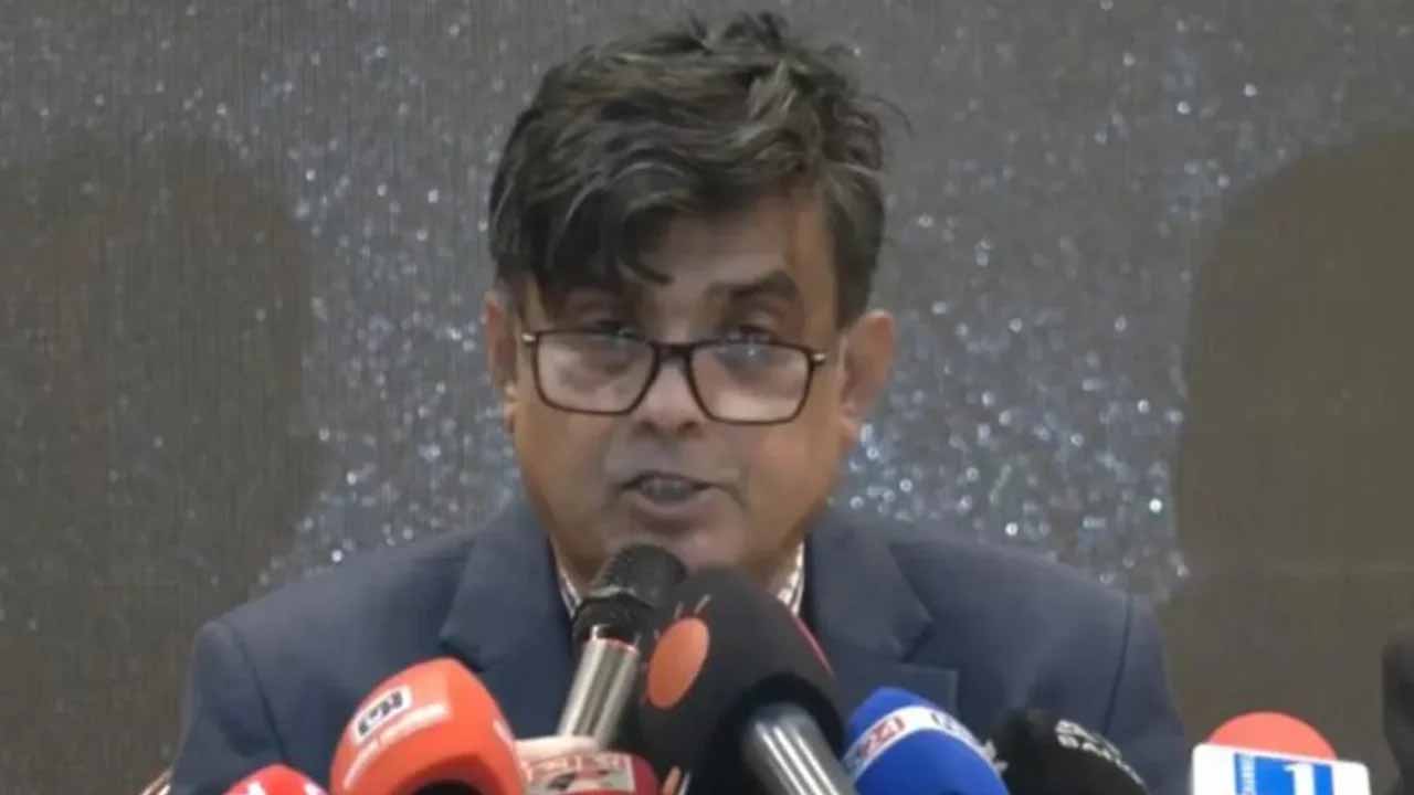 সরকার কোনো দলকে এক্সট্রা সুবিধা দিচ্ছে না: প্রেস সচিব