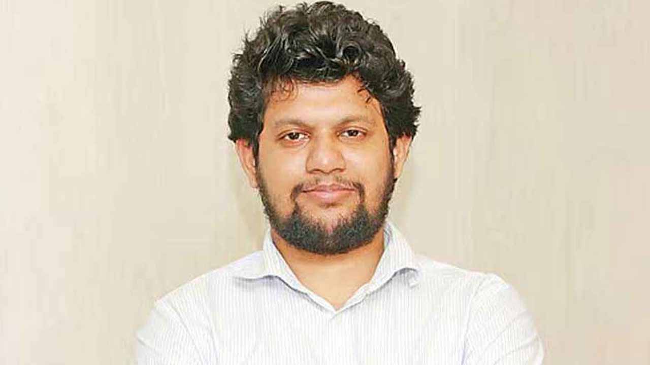 নিজের রাজনৈতিক অবস্থান স্পষ্ট করলেন মাহফুজ আলম