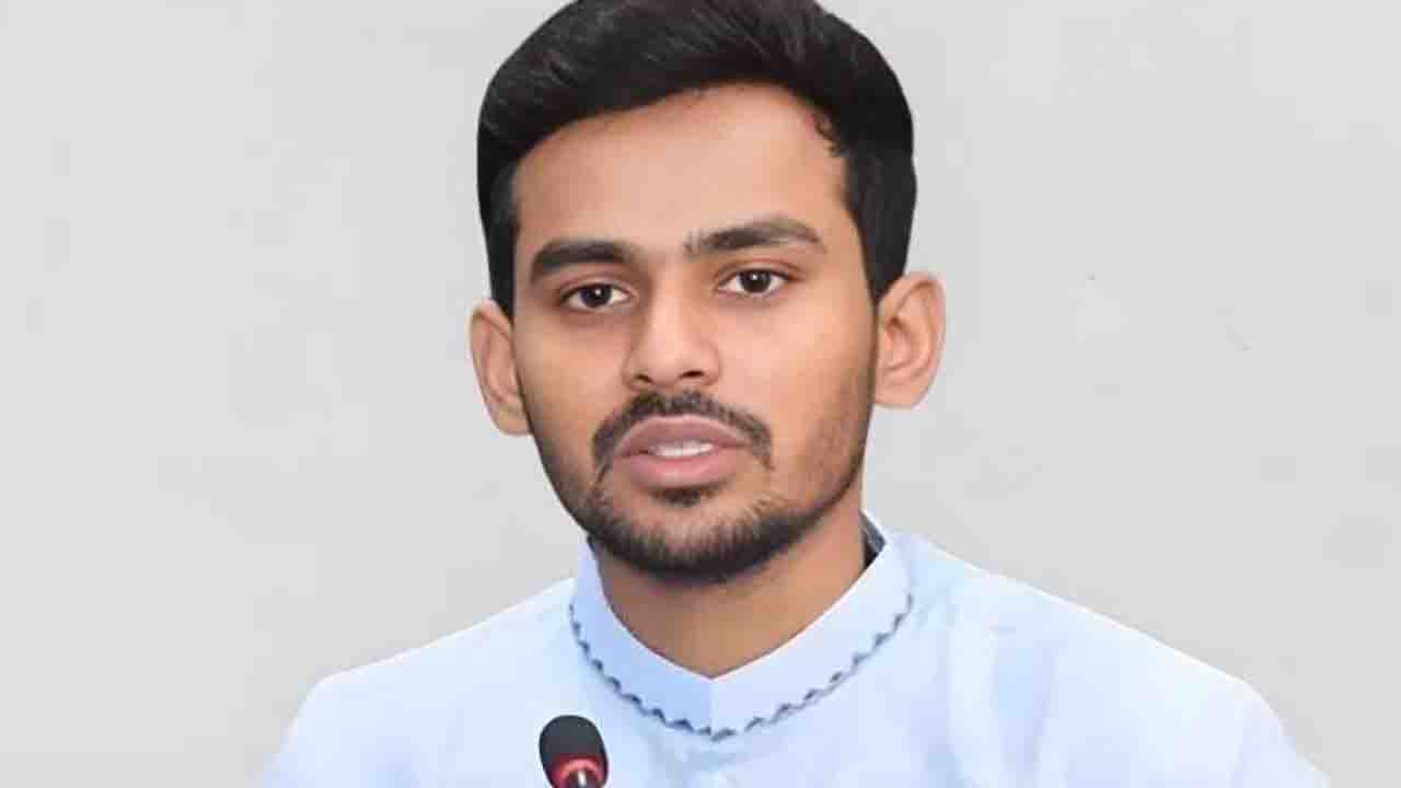 সাবেক উপদেষ্টা আসিফ মাহমুদের ব্যাংক হিসাব তলব