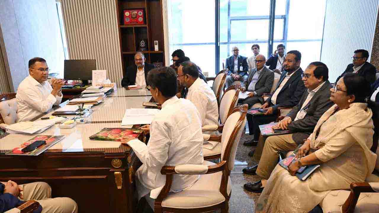 কৃষক কার্ড নিয়ে সংশ্লিষ্টদের সঙ্গে প্রধানমন্ত্রীর বৈঠক