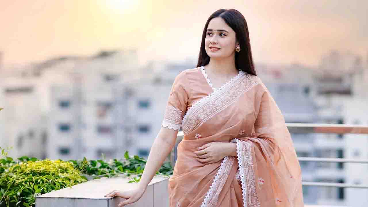 ওটিটিতে আসছে ঐশীর ‘নূর’