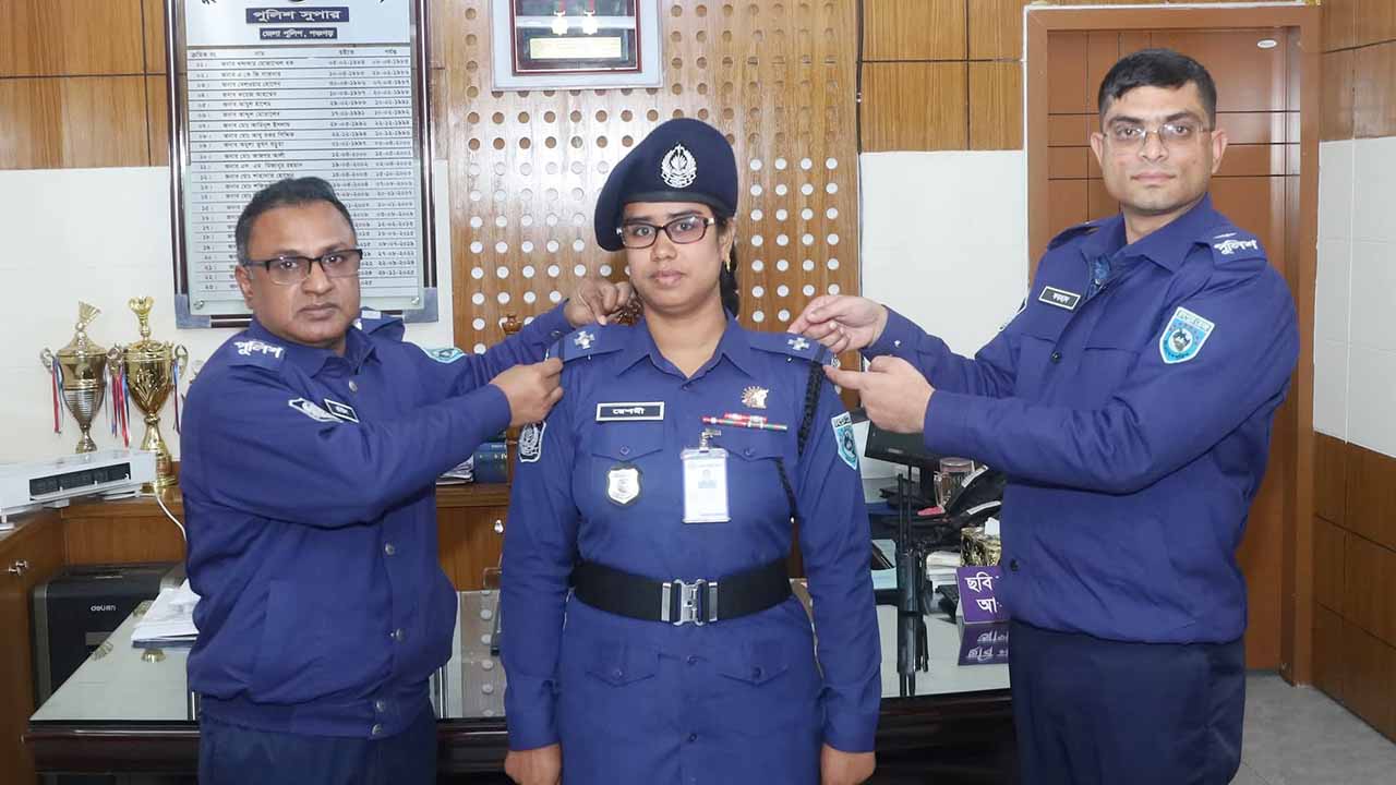পঞ্চগড়ে পদোন্নতি পেলেন ৬ পুলিশ সদস্য