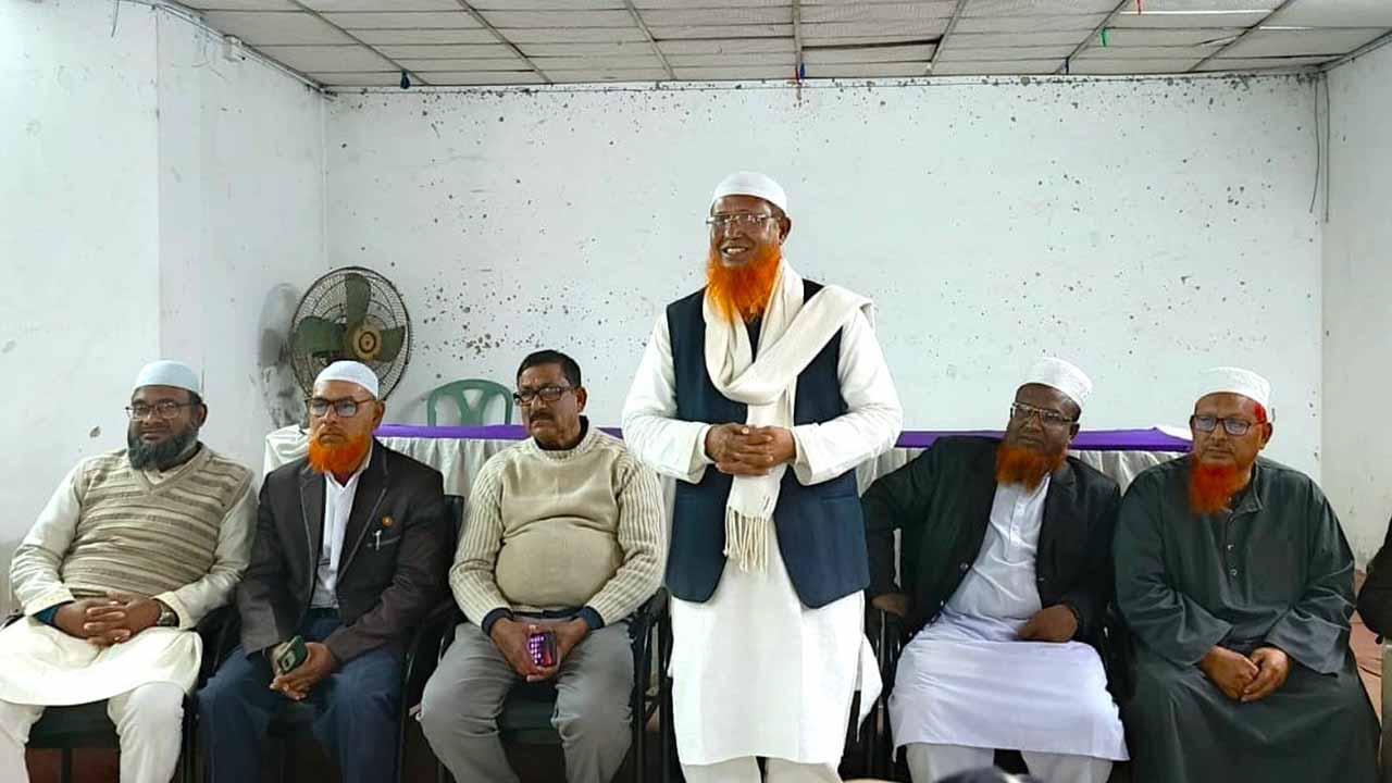 সাংবাদিকদের সাথে জামায়াত এমপি প্রার্থী এডঃ মাইনুল আলমের মতবিনিময়
