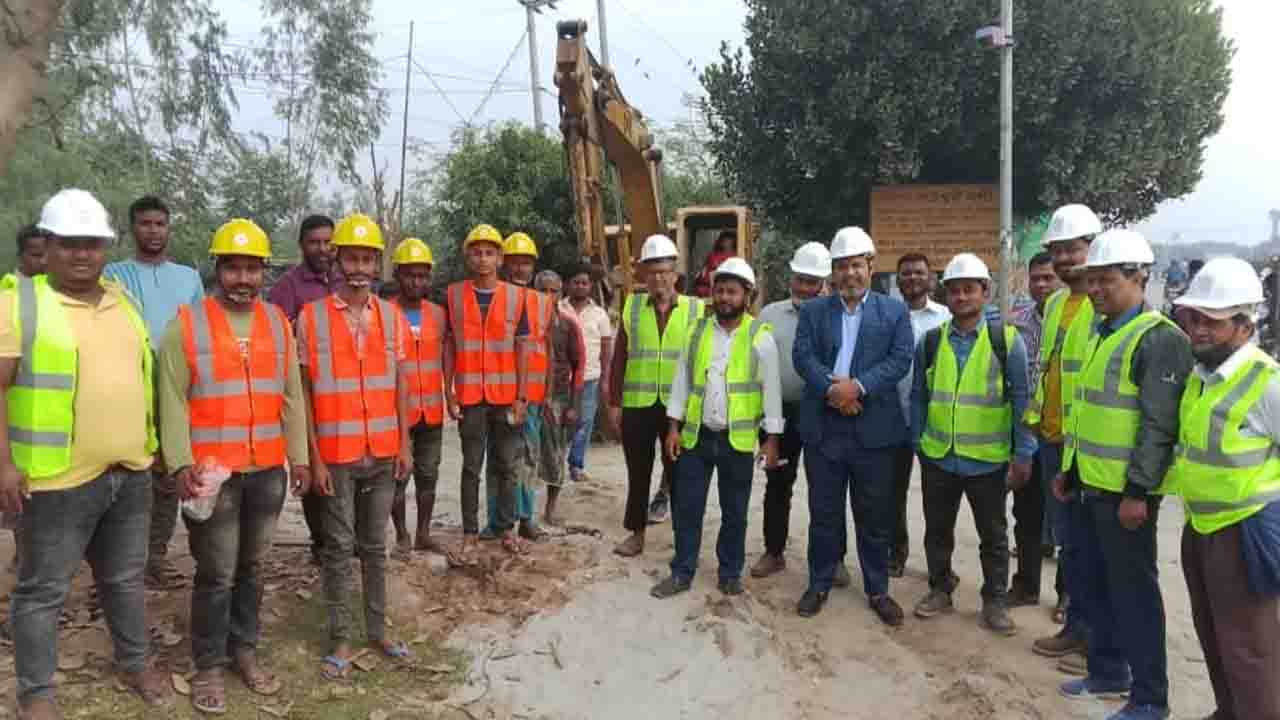 ১২ কোটি টাকা ব্যয়ে ড্রেন ও ফুটপাত নির্মাণ কাজের উদ্বোধন