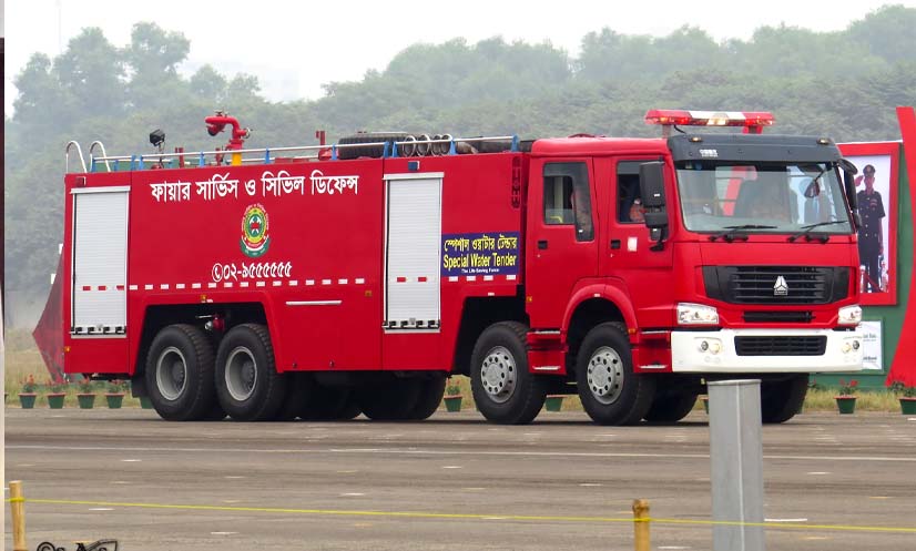 মিরপুরে ‘স্বপ্ন’ শো রুমে আগুন
