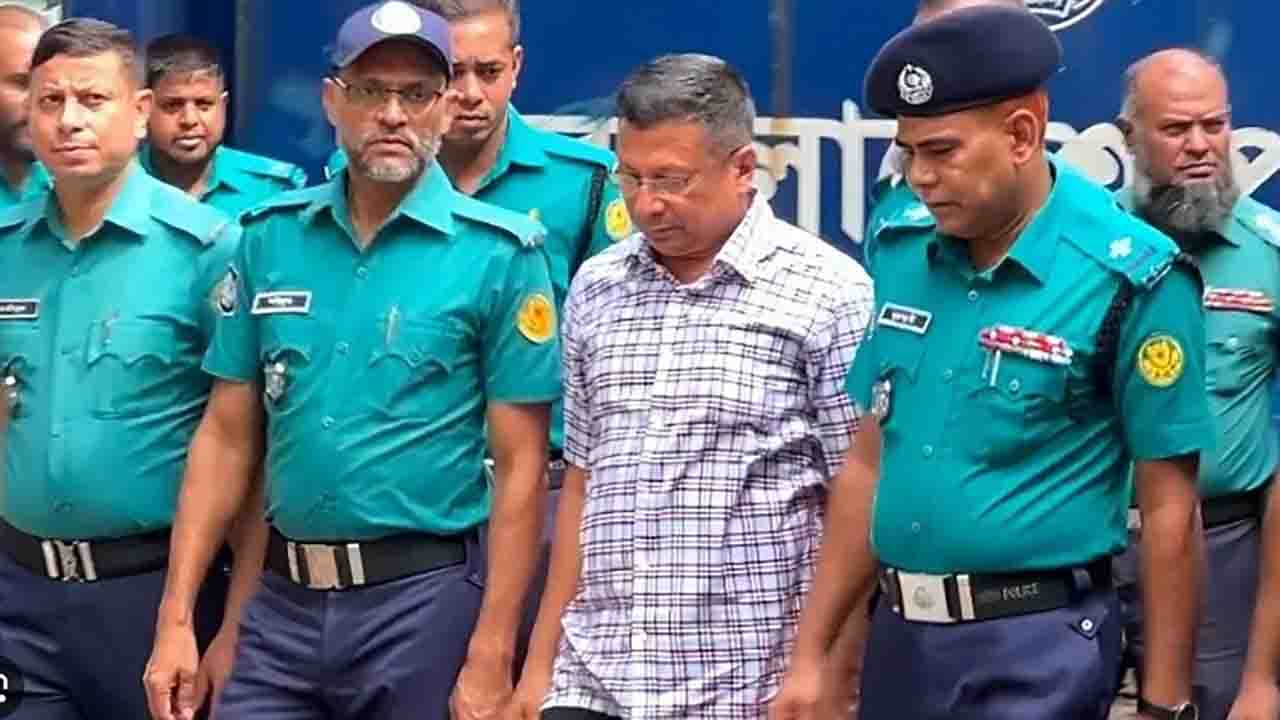 রাজসাক্ষী মামুনকে ট্রাইব্যুনালে আনা হলো