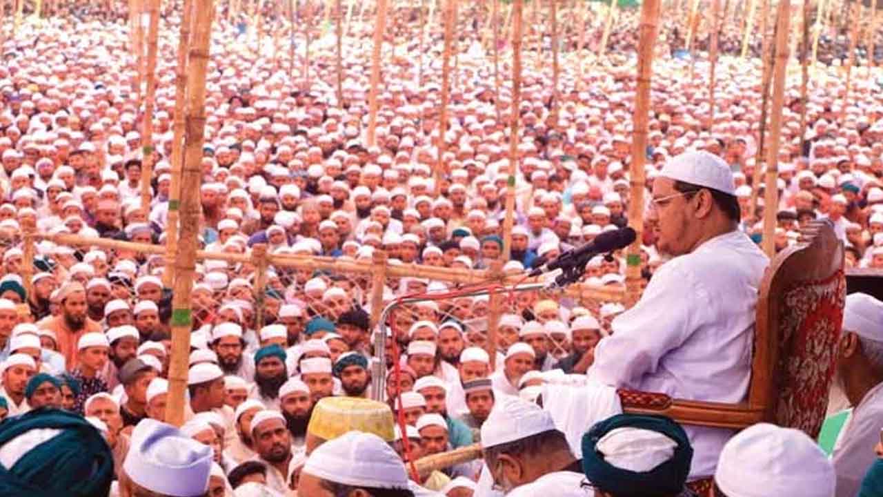 বরিশালে চরমোনাই মাহফিলের উদ্বোধন, লাখো মুসল্লির ঢল