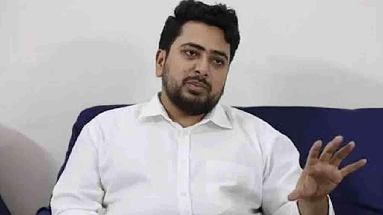 নির্বাচনের কার্যক্রম স্থগিত চেয়ে রিট, নাহিদের প্রতিক্রিয়া