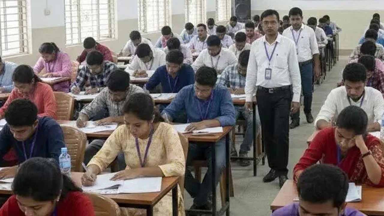 রাষ্ট্রীয় শোকের মধ্যে প্রাথমিকে নিয়োগ পরীক্ষা, যা জানাল অধিদপ্তর