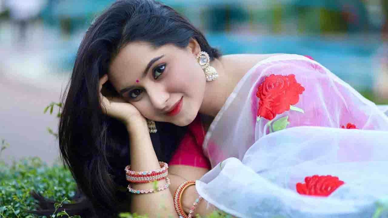 বিয়ে নিয়ে মুখ খুললেন দর্শকপ্রিয় অভিনেত্রী কেয়া পায়েল,