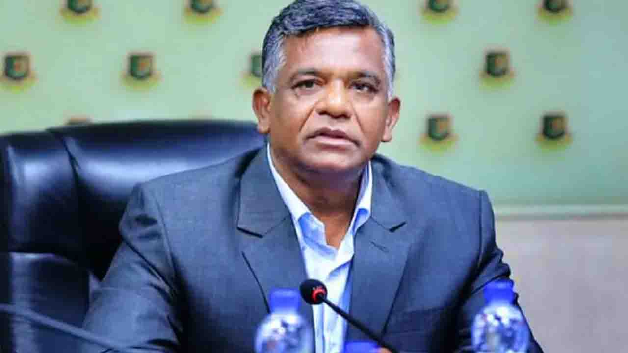 বিসিবি সভাপতি আমিনুল ইসলাম বুলবুল দেশে ফিরেছেন