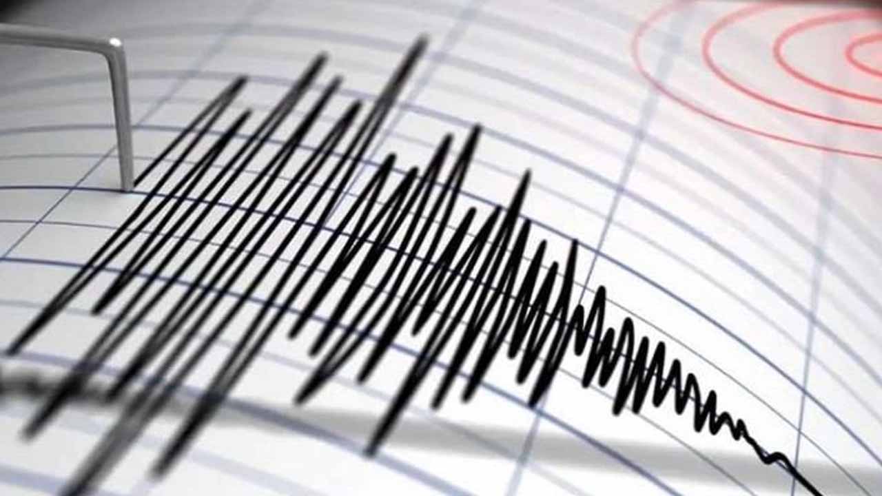 দেশে মৃদু ভূমিকম্প অনুভূত, আতঙ্কিত সাধারণ মানুষ