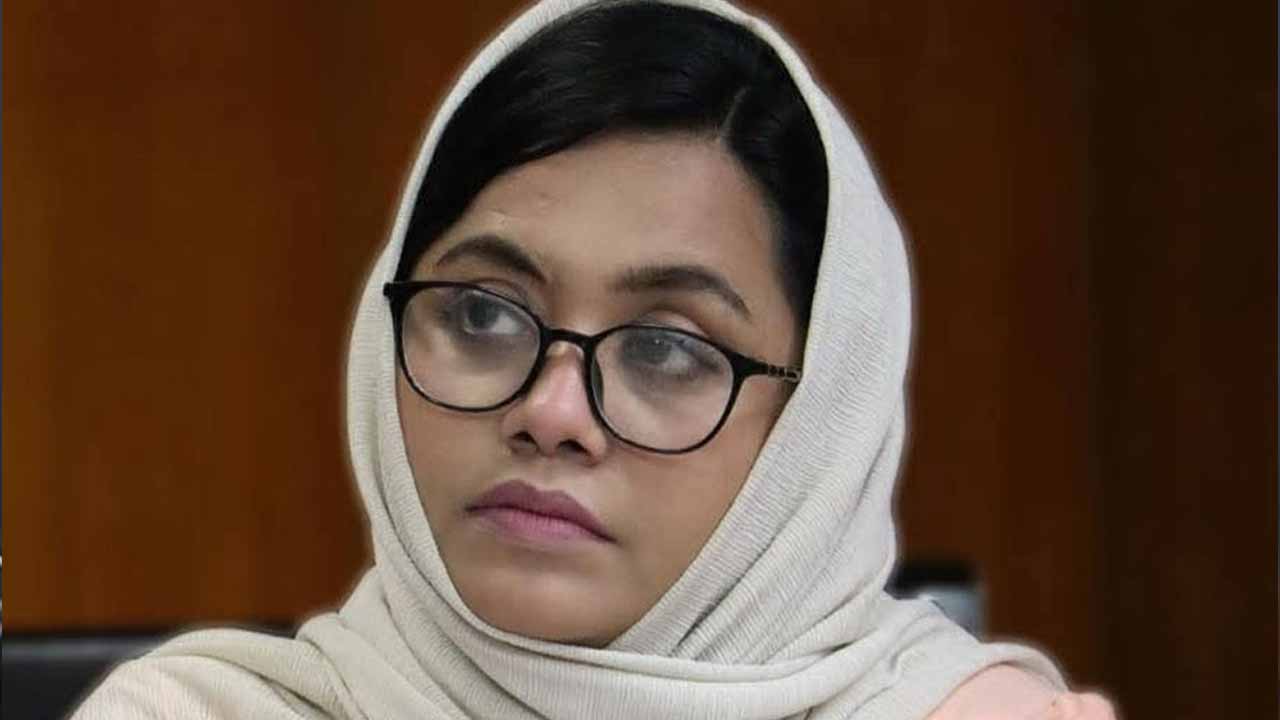 জোটের মাঠে ভোটের লড়াই মিতুর