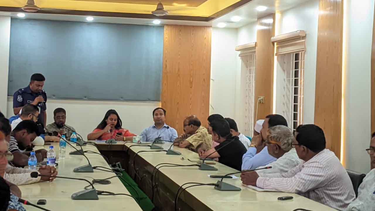 বীরগঞ্জে জ্বালানি সংকট নিরসনে আসছে ফুয়েল কার্ড