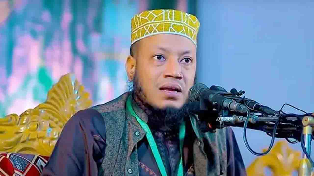 মুফতি আমির হামজার বিরুদ্ধে ১০০ কোটি টাকার মামলা