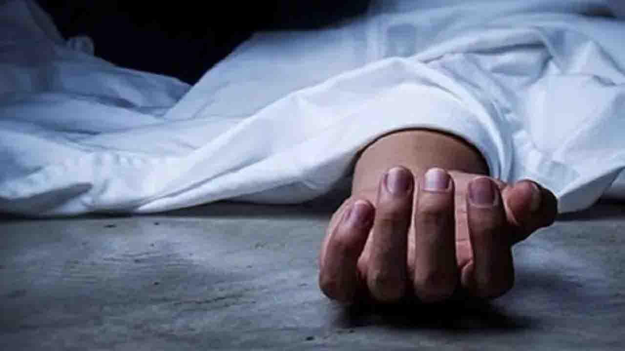 ভূমিকম্পের জেরে পুরান ঢাকায় রেলিং ধসে নিহত ৩ জন