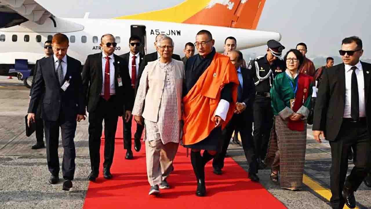 ঢাকায় পৌঁছেছেন ভুটানের প্রধানমন্ত্রী