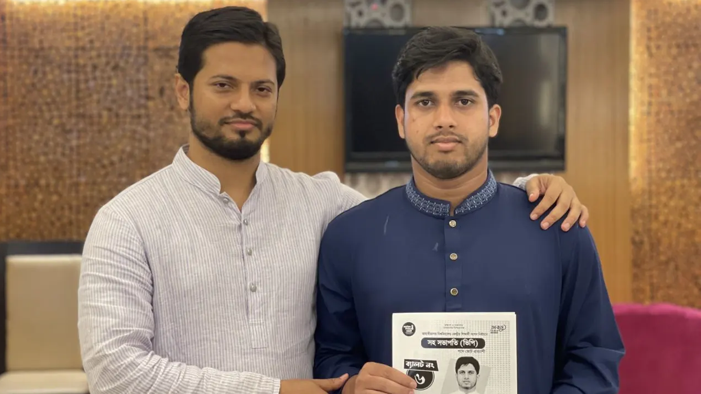 শিক্ষার্থীদের সিনেট ভবনে জড়ো হওয়ার আহ্বান শিবিরের ভিপি প্রার্থীর