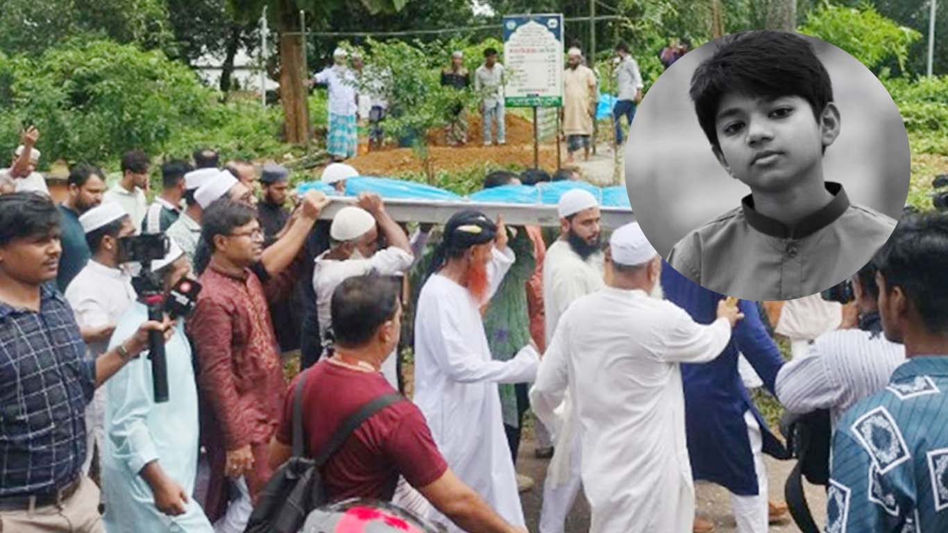 সবাইকে কাঁদিয়ে চিরনিদ্রায় অপ্রতিম