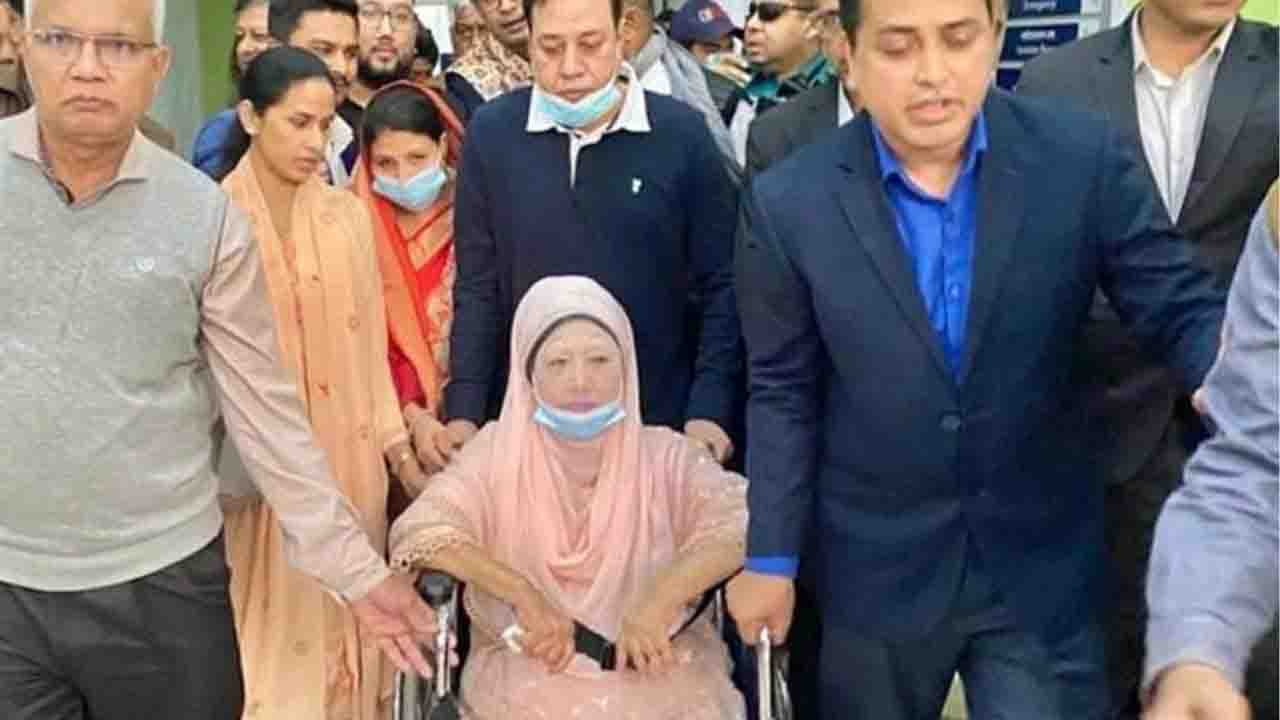 খালেদা জিয়ার সঙ্গে লন্ডনে যাচ্ছেন যে ১৪ জন সফরসঙ্গী