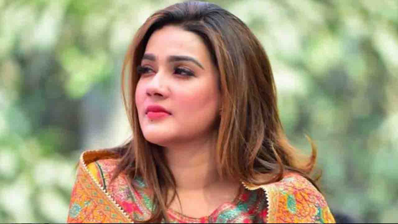 চোখের সামনে মৃত্যু দেখে দম বন্ধ লাগছে মাহির