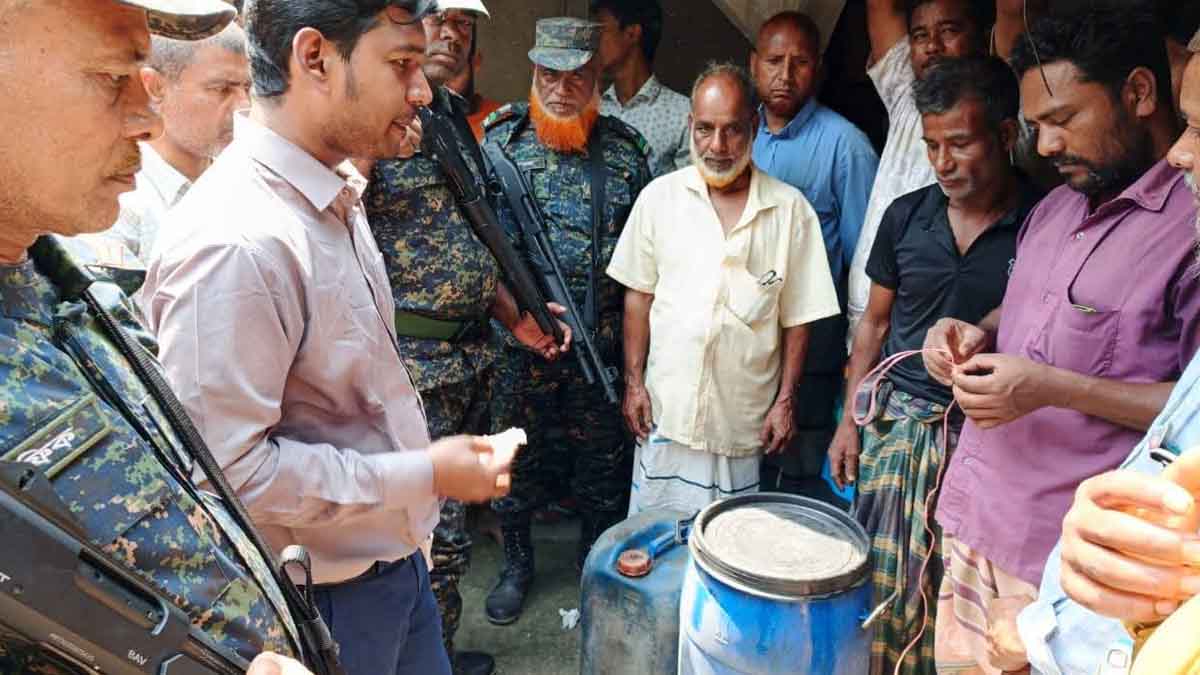 অবৈধভাবে মজুদ করা ১০০ লিটার তেল জব্দ করল ভ্রাম্যমাণ আদালত