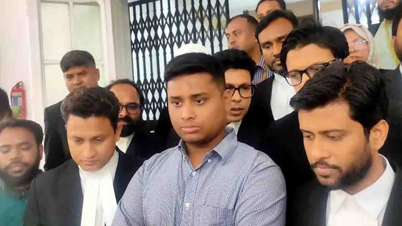ভারতের কনসেন্ট নিয়ে আমরা ক্ষমতায় যেতে চাই না: হাসনাত