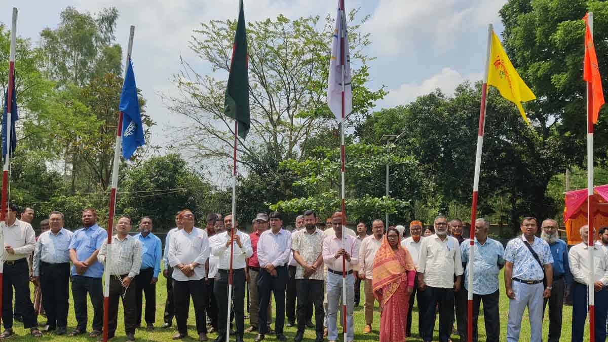 খানসামায় প্রাথমিক বিদ্যালয় গোল্ডকাপ ফুটবলের উদ্বোধন
