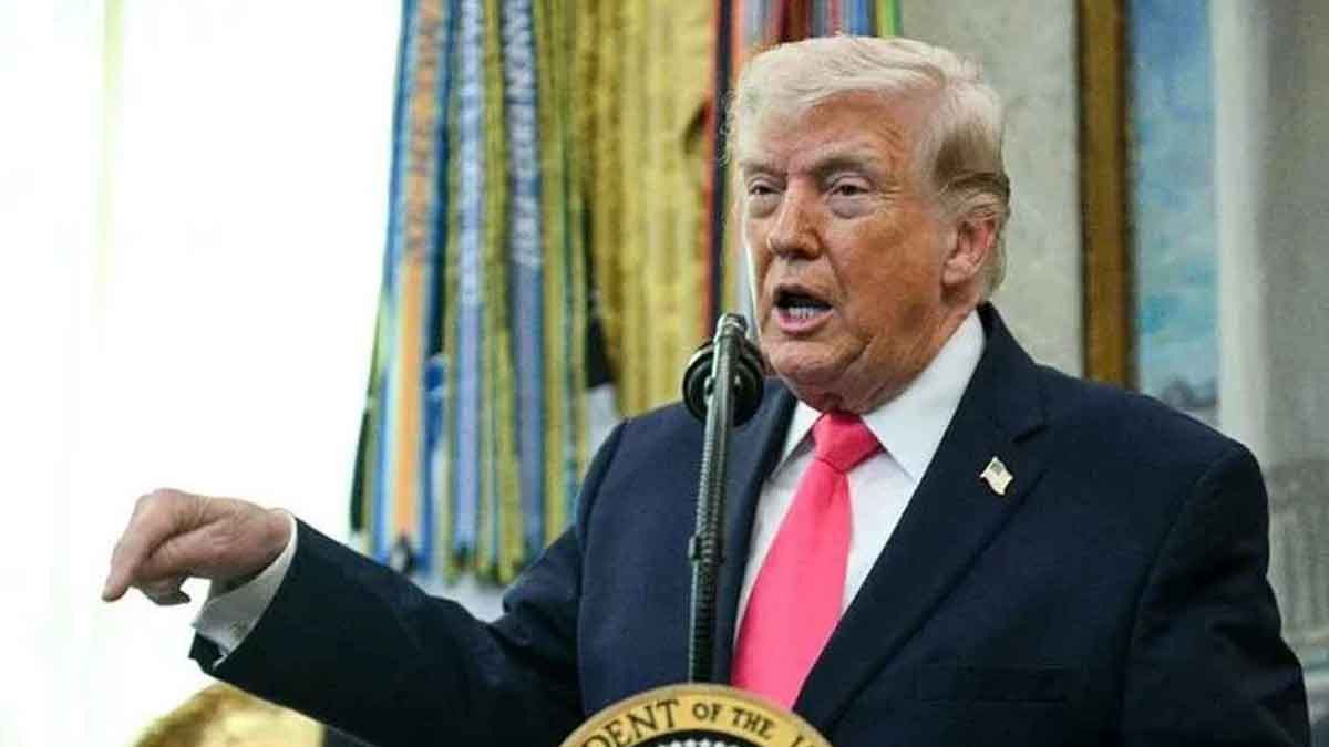 ফের ইরানের বিরুদ্ধে পদক্ষেপ নিতে যাচ্ছেন ট্রাম্প