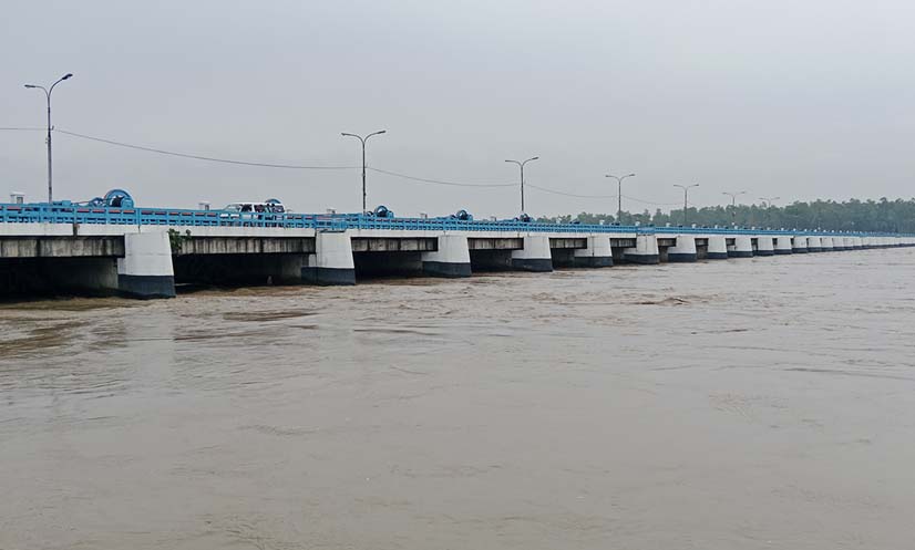 লালমনিরহাটে তিস্তার পানি বিপৎসীমার ১ সেন্টিমিটার উপরে, নিম্নাঞ্চল প্লাবিত